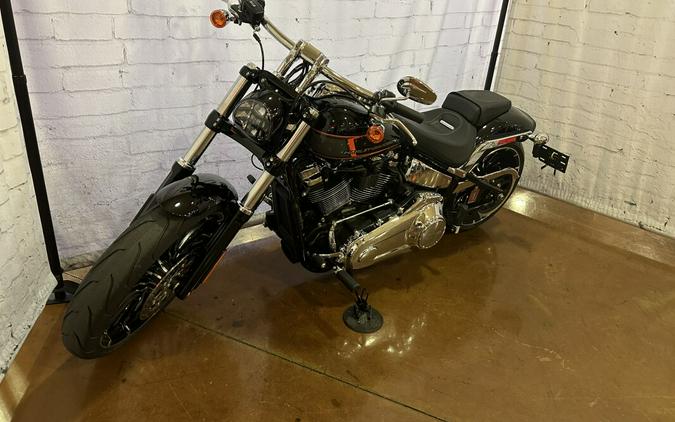 2024 Harley-Davidson Breakout 117 FXBR Vivid Black