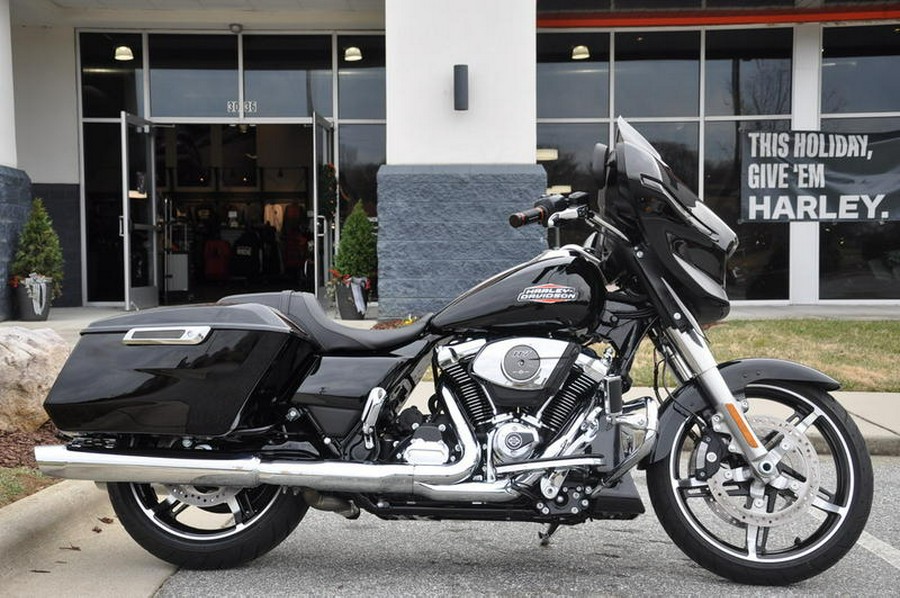 2025 Harley-Davidson® FLHX - Street Glide®