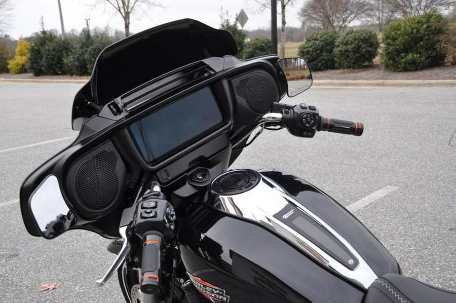 2025 Harley-Davidson® FLHX - Street Glide®