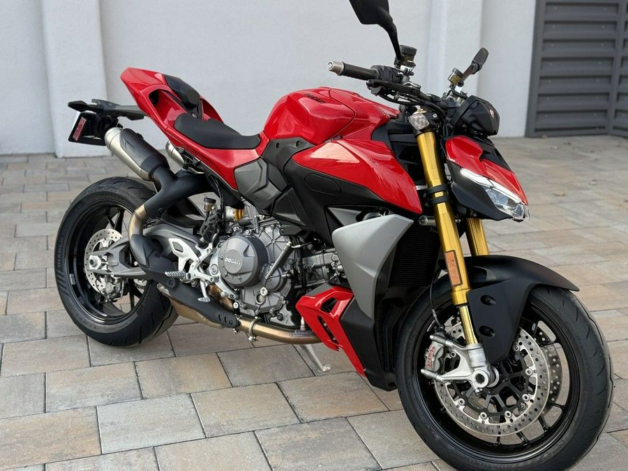 2026 Ducati Streetfighter V2