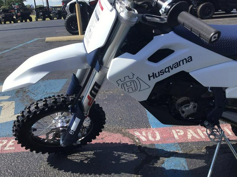 2027 Husqvarna® EE 5