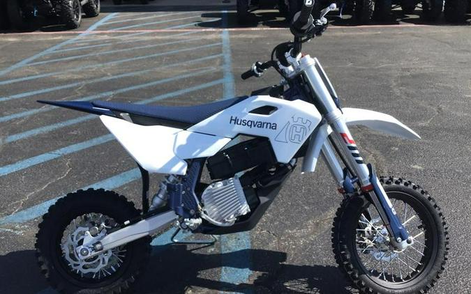 2027 Husqvarna® EE 5