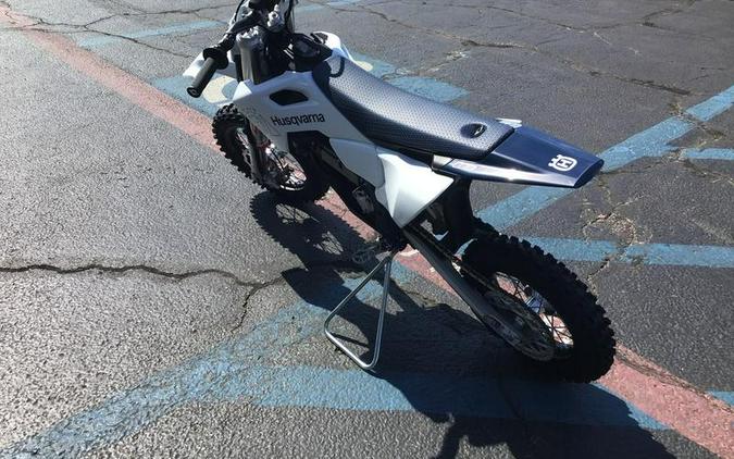 2027 Husqvarna® EE 5