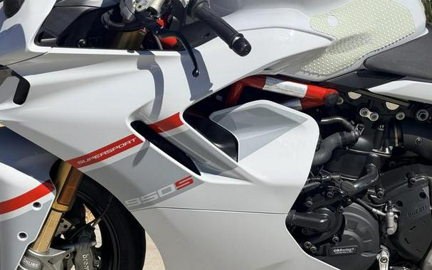 2024 Ducati Supersport 950 S White Stripe