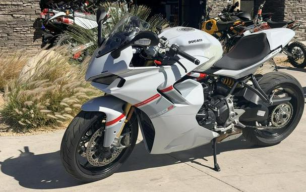 2024 Ducati Supersport 950 S White Stripe