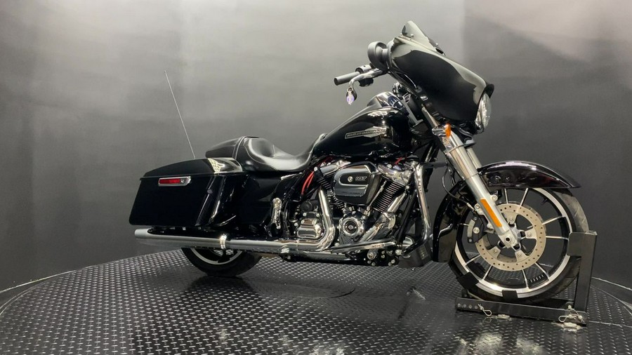 2022 Harley-Davidson® FLHX - Street Glide®