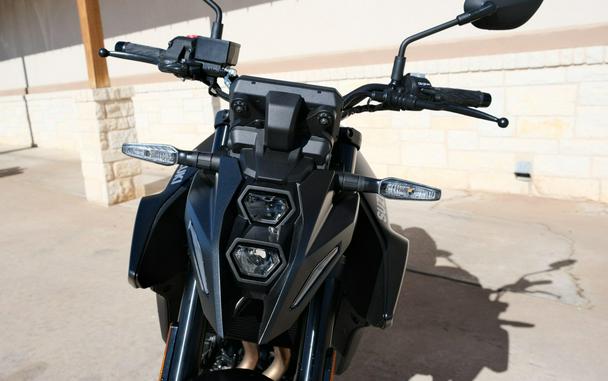 2026 SUZUKI GSX-8S