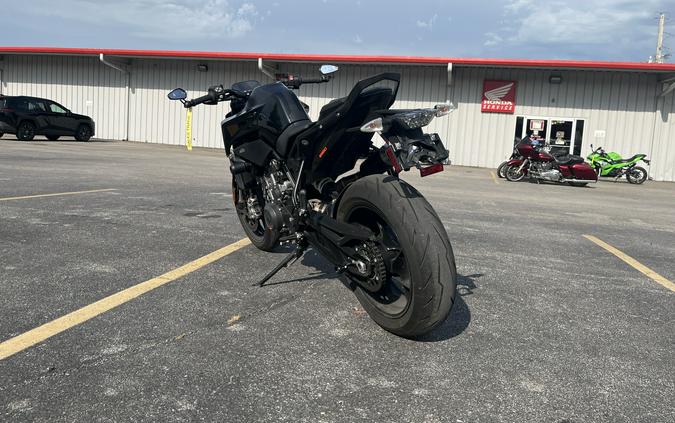 2022 KTM DUKE 890