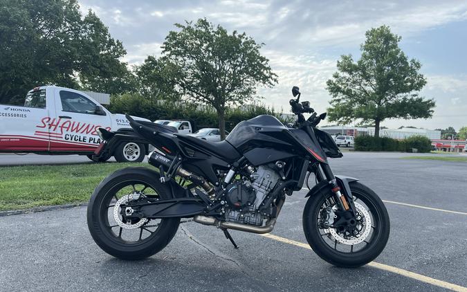 2022 KTM DUKE 890