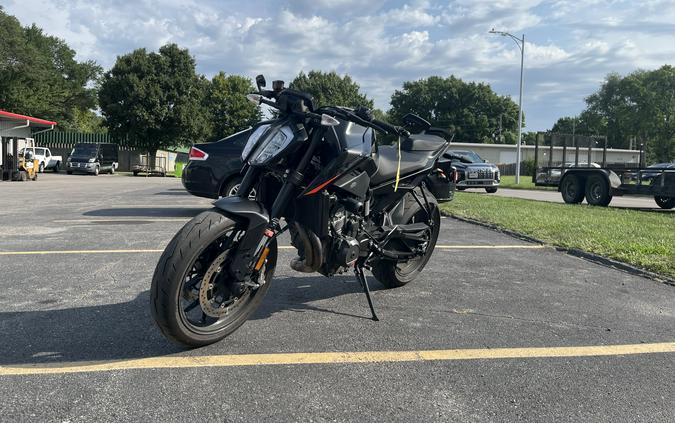 2022 KTM DUKE 890
