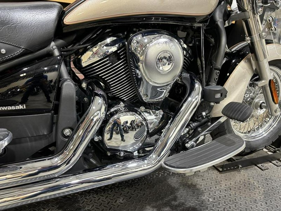 2011 Kawasaki Vulcan® 900 Classic LT