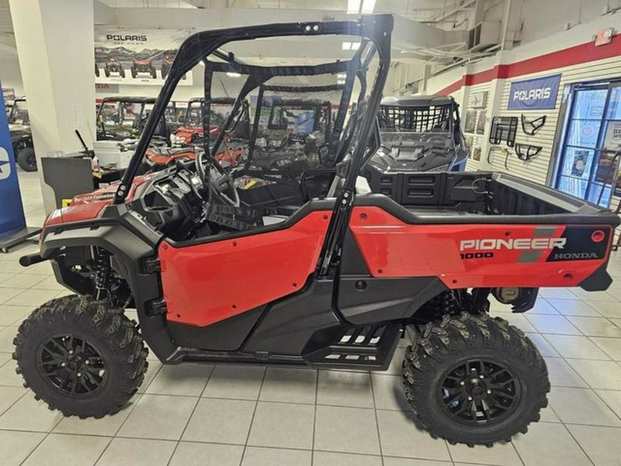 2025 Honda Pioneer 1000 Deluxe