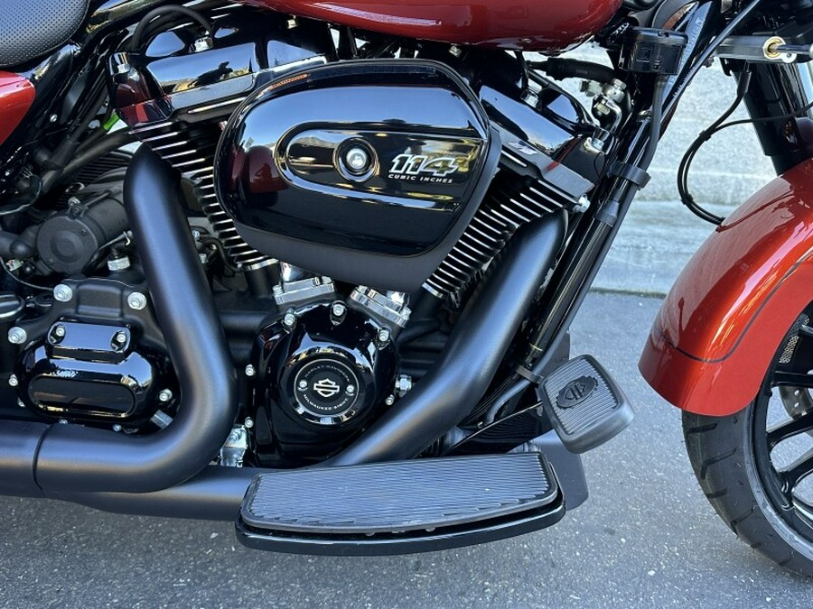 Harley-Davidson® Freewheeler® 2025 FLRT 84632144 WHISKEY FIRE W/ PINSTRIPE