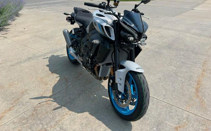 2025 Yamaha MT 10