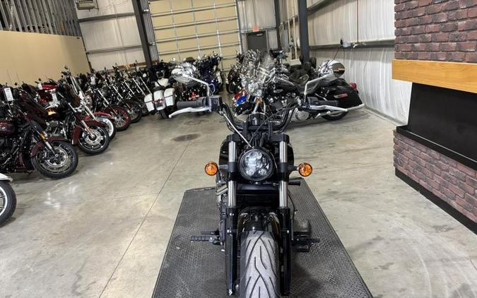 2018 Indian Motorcycle® Scout® Sixty ABS Thunder Black / Titanium Metallic