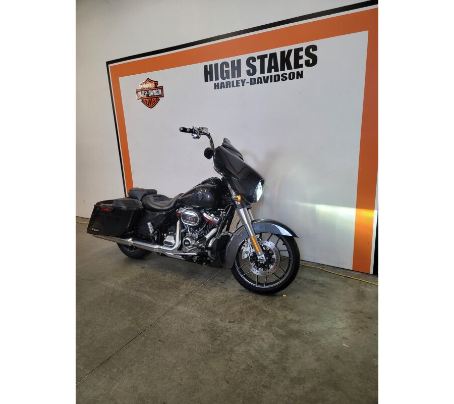 2020 Harley-Davidson CVO Street Glide Black Stardust Fade FLHXSE