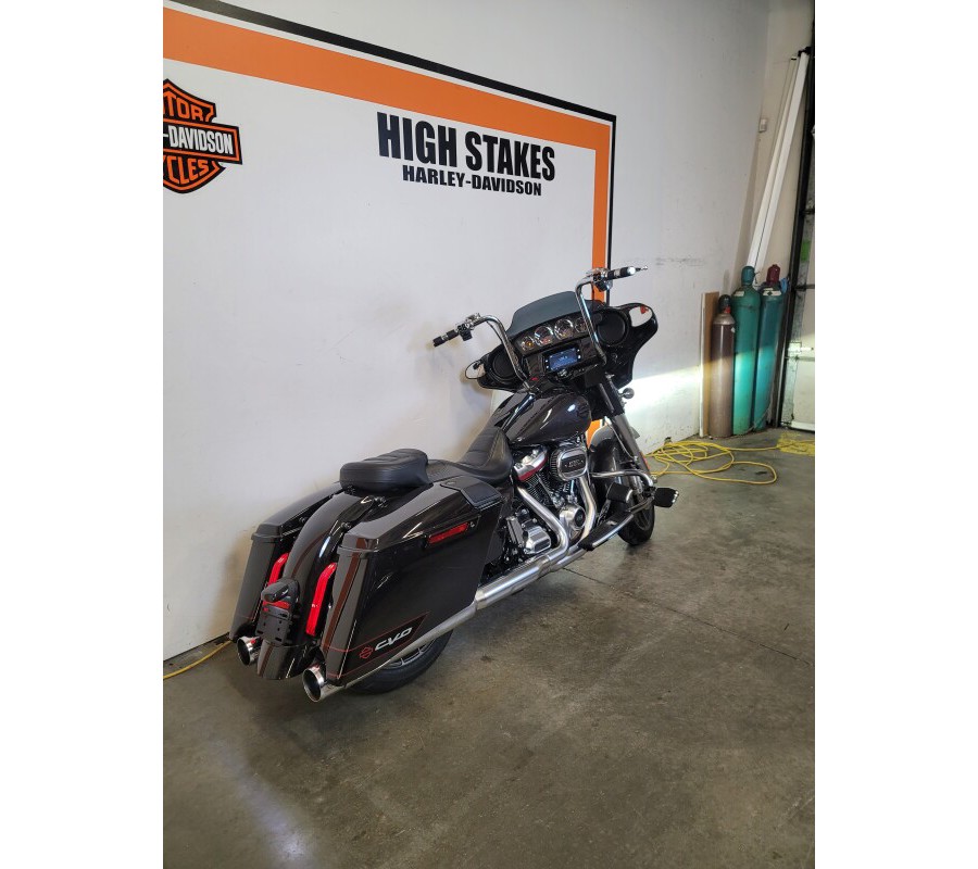 2020 Harley-Davidson CVO Street Glide Black Stardust Fade FLHXSE