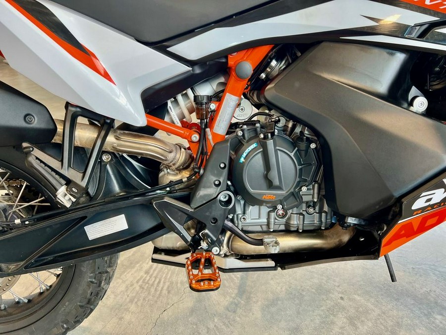 2022 KTM Adventure 890 R