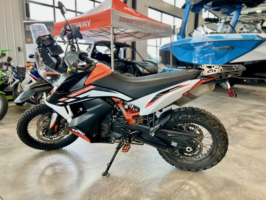 2022 KTM Adventure 890 R