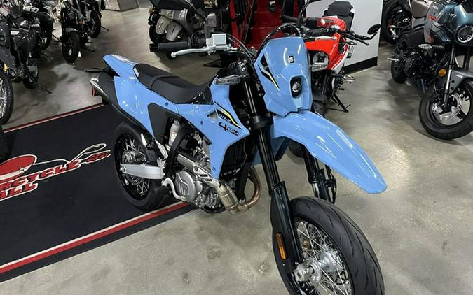 2025 Suzuki DR-Z 4SM