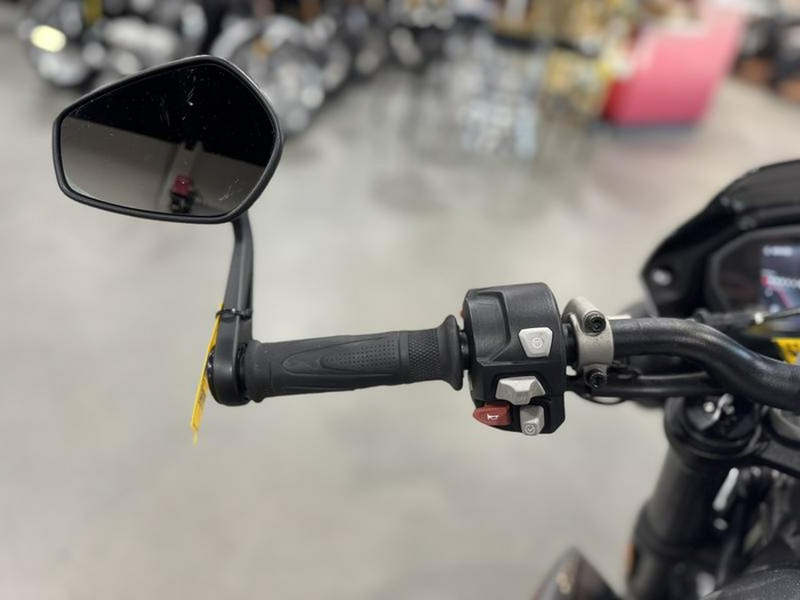 2022 Triumph Street Triple RS Silver Ice