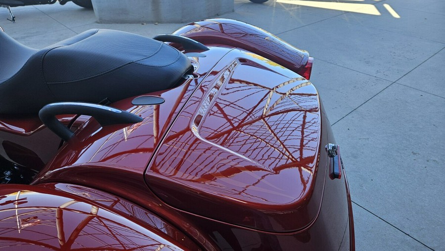 FLTRT 2025 Road Glide 3