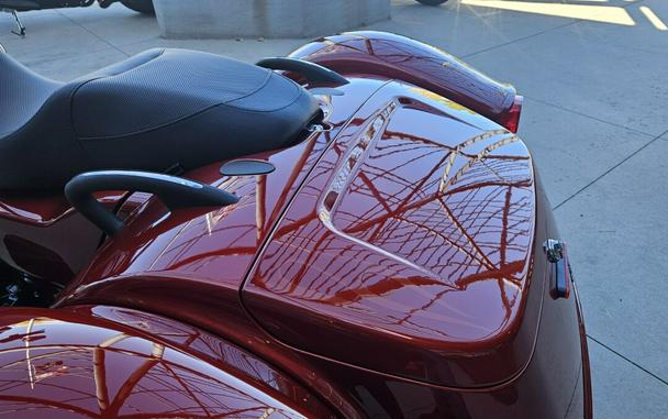 FLTRT 2025 Road Glide 3