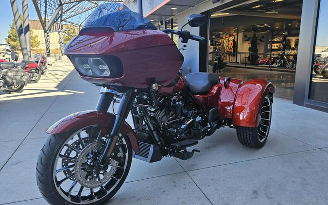 FLTRT 2025 Road Glide 3