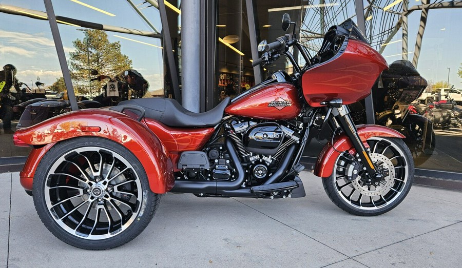 FLTRT 2025 Road Glide 3