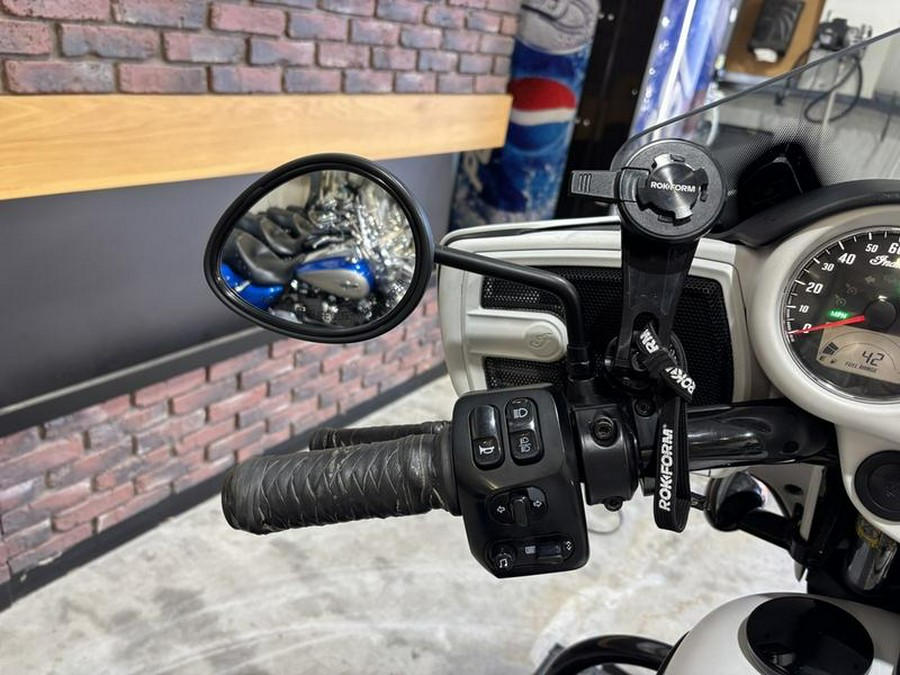 2019 Indian Motorcycle® Chieftain Dark Horse® White Smoke