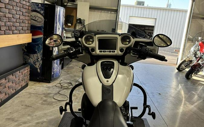 2019 Indian Motorcycle® Chieftain Dark Horse® White Smoke