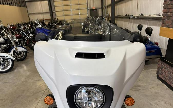 2019 Indian Motorcycle® Chieftain Dark Horse® White Smoke