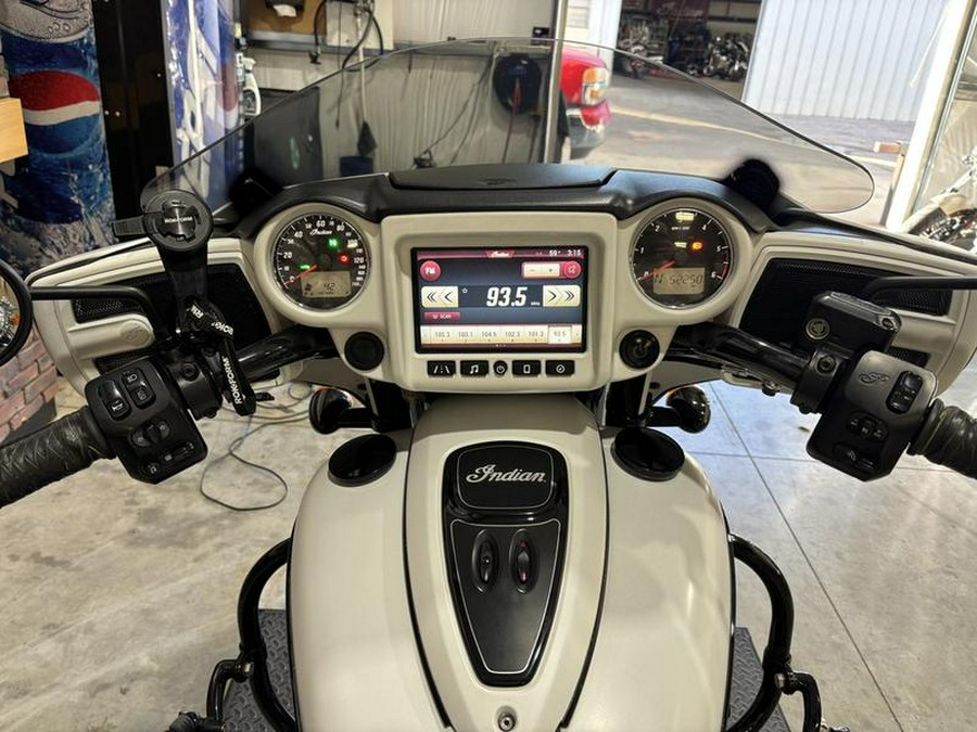 2019 Indian Motorcycle® Chieftain Dark Horse® White Smoke