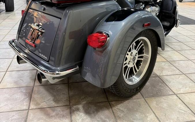 2022 FLHTCUTG Tri Glide® Ultra