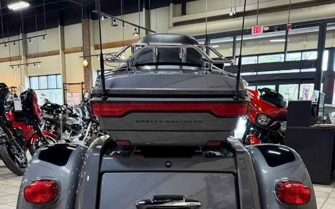 2022 FLHTCUTG Tri Glide® Ultra