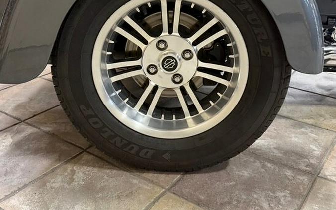 2022 FLHTCUTG Tri Glide® Ultra