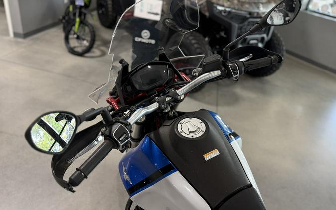 2023 Moto Guzzi V85 TT