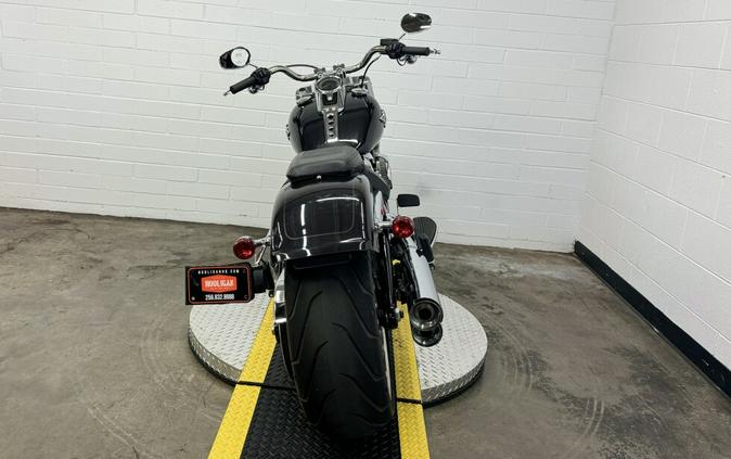 2021 Harley-Davidson Fat Boy 114 BLACK JACK METALLIC W/PINST