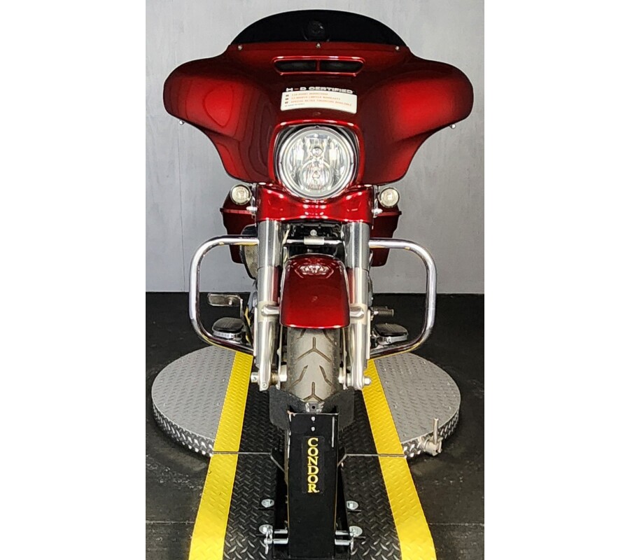 2017 Harley-Davidson Street Glide Special FLHXS VELOCITY RED