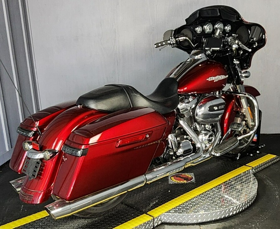 2017 Harley-Davidson Street Glide Special FLHXS VELOCITY RED