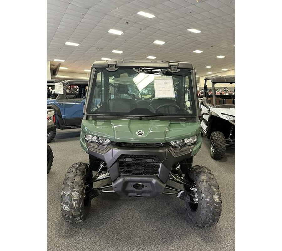 2024 Can-Am® Defender DPS CAB HD9