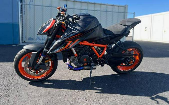 2022 KTM 1290 Super Duke R EVO, BLACK