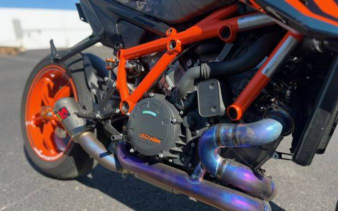 2022 KTM 1290 Super Duke R EVO, BLACK