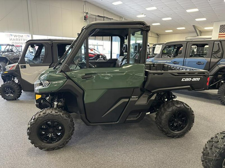 2024 Can-Am® Defender DPS CAB HD9