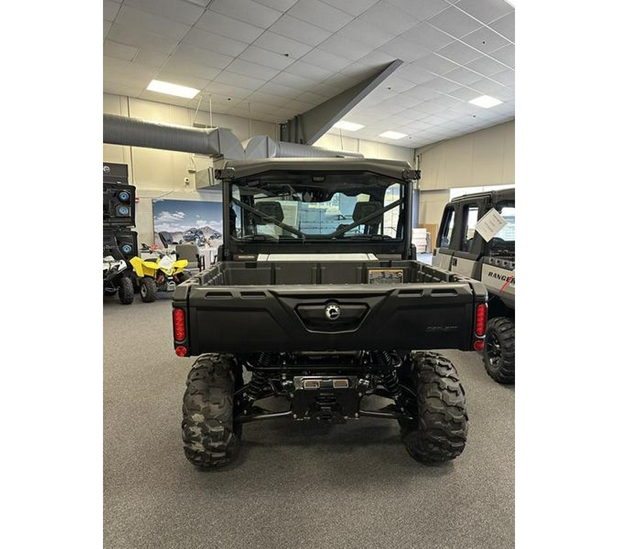 2024 Can-Am® Defender DPS CAB HD9