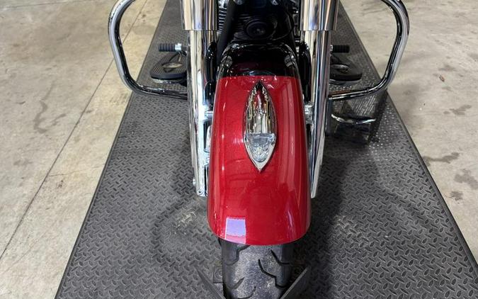 2020 Indian Motorcycle® Chieftain® Elite Thunder Black Vivid Crystal/Wildfire Red Candy