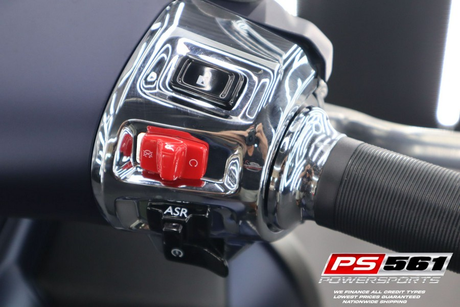 2025 Vespa GTS Super 300 Tech