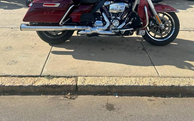 2017 Harley-Davidson Ultra Limited FLHTK