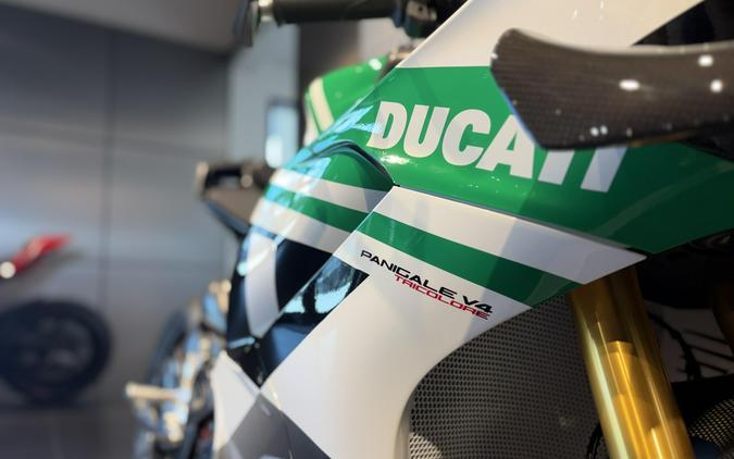 2025 Ducati PANIGALE V4 TRICOLORE