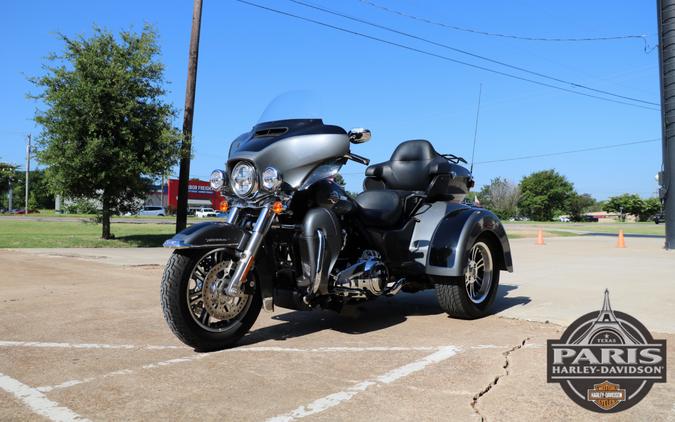 2022 Harley-Davidson Tri Glide Ultra Gauntlet Gray Metallic - Black Finish